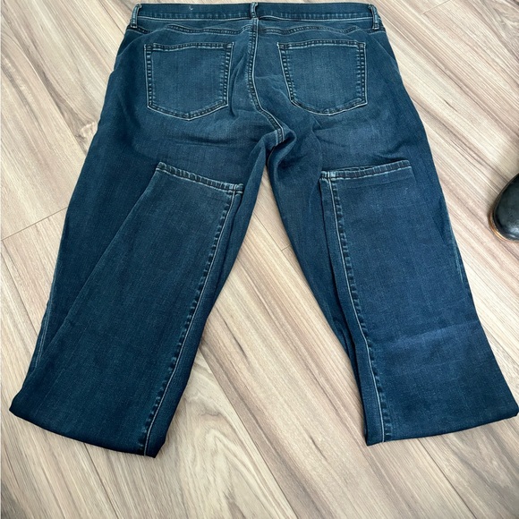 GAP Women's Dark Wash Jeans - Picture 2 of 4